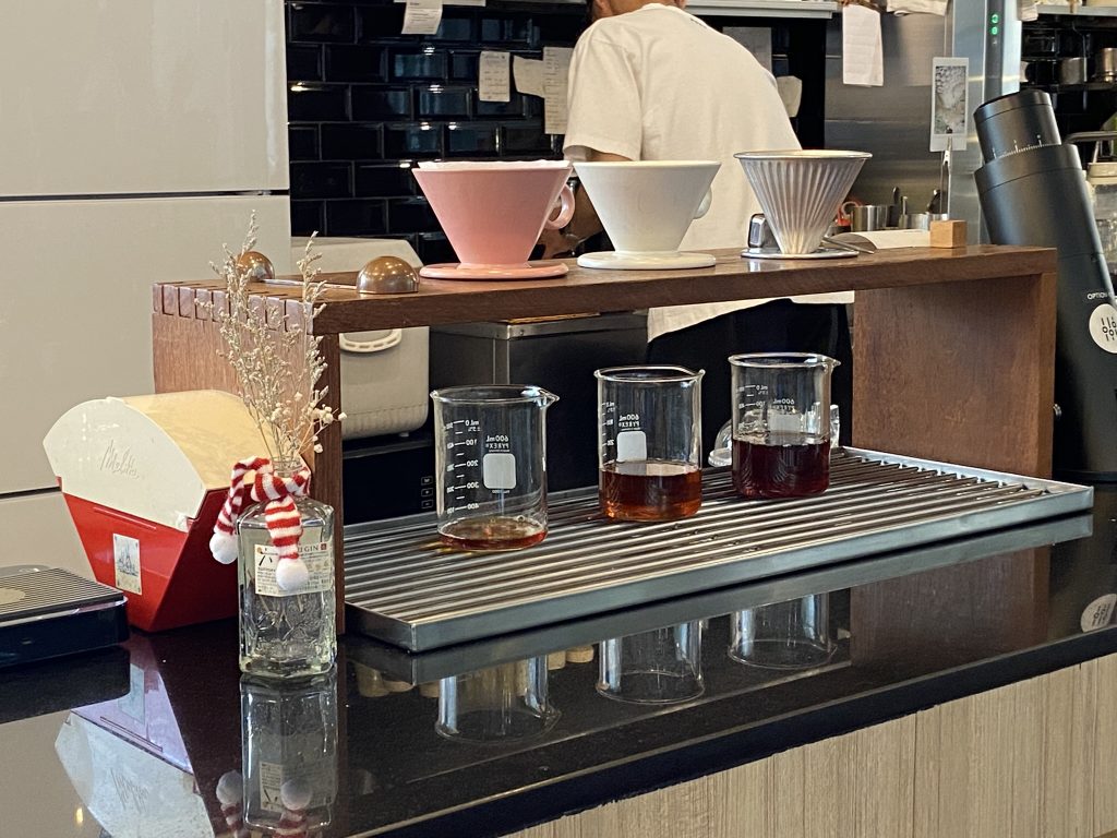 ร้านกาแฟดริป หอศิลป์ กรุงเทพ - มีนาคม 2569