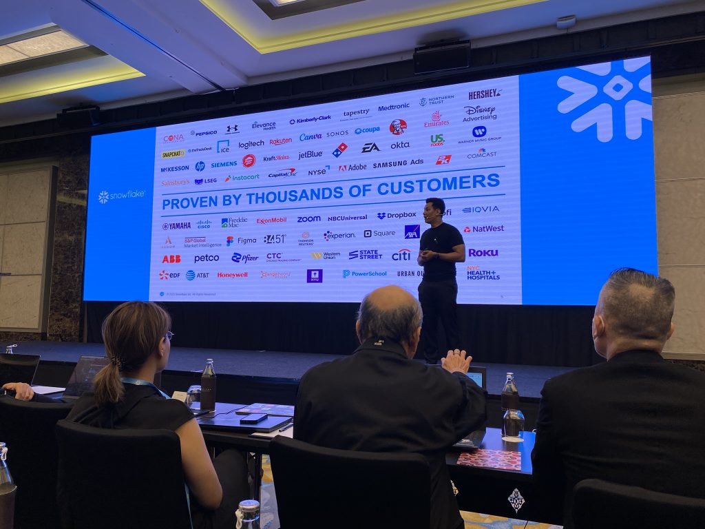 Snowflake Hands-on Lab: Enterprise AI